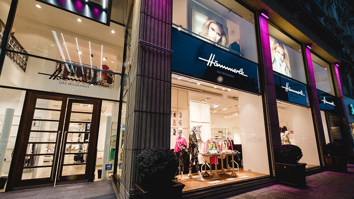 Dynamische Schaufensterbeleuchtung von Philips beim Modehaus Hämmerle in Wien