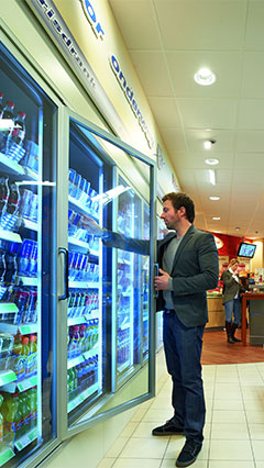 Des produits plus attrayants dans un magasin, grâce à l’éclairage pour réfrigérateurs de Philips