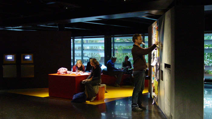 Beleuchtung der Pausenbereiche im Brugzaal, Universität Utrecht, mit Philips Beleuchtung