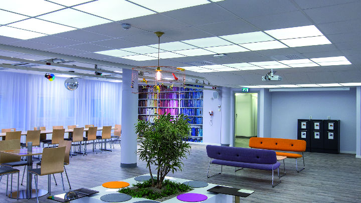 Optimierte Atmosphäre in den Tagungsräumen von E.ON in Malmö, Schweden, mit Soundlight Comfort-Technologie von Philips