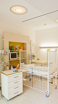 Les chambres des patients de l'hôpital pour enfants d'Altona mises en lumière par l'éclairage Philips