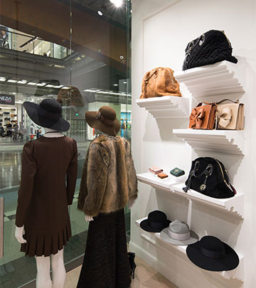 Erstklassige Shopbeleuchtung lässt die Kleidungsstücke im Schaufenster besonders attraktiv aussehen - Philips