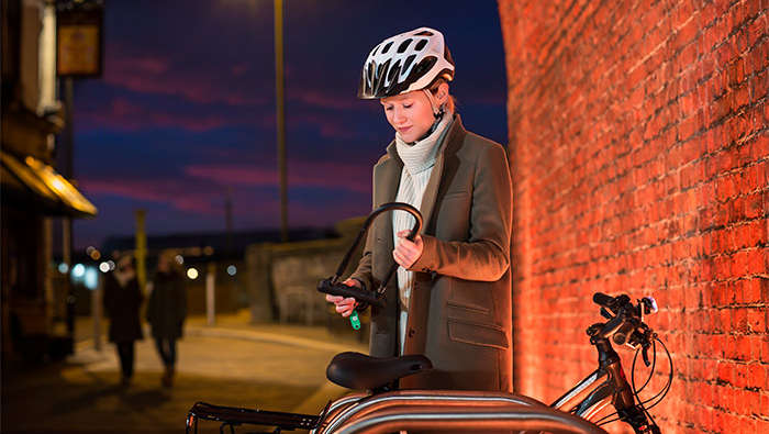 Un pont est éclairé par Philips Lighting