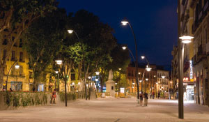 Place bien mise en lumière par la lumière blanche Philips