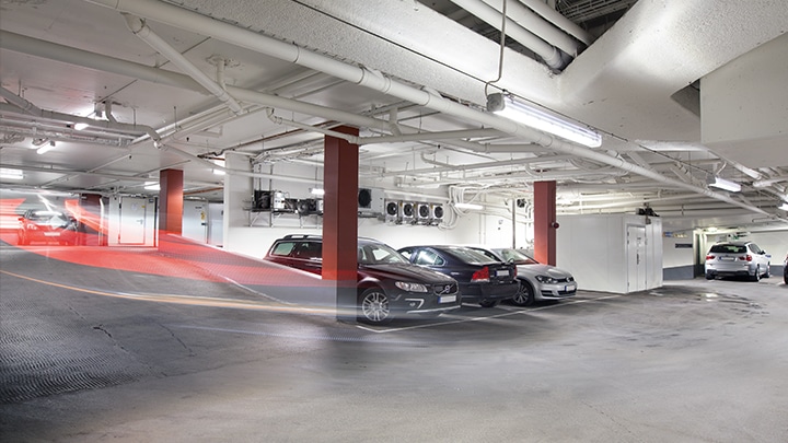 GreenParking de Philips Lighting : optimisez l’éclairage des parkings pour les véhicules grâce à la détection de présence et à la gradation par zone