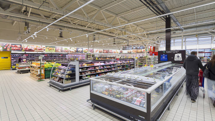 Économisez jusqu’à 20 % avec un éclairage qui s’adapte à la lumière du jour.