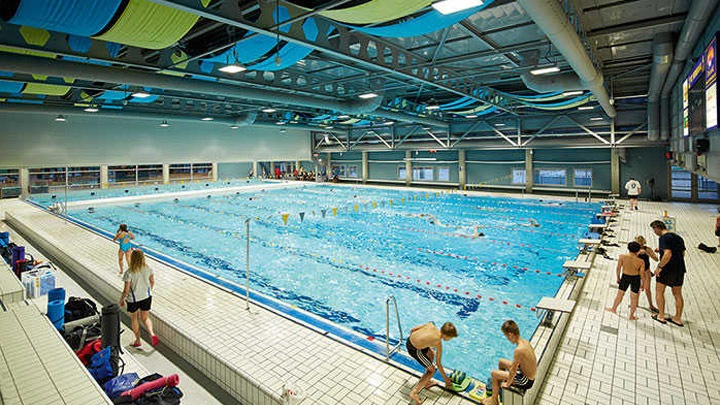 Piscine intérieure